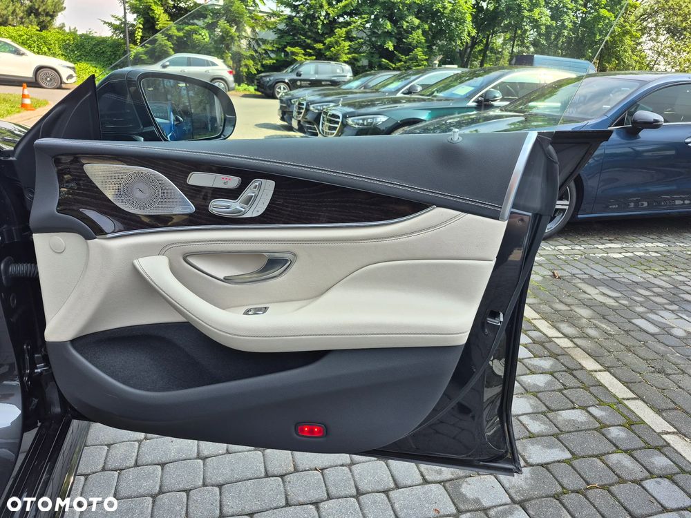 Mercedes-Benz CLS - 29