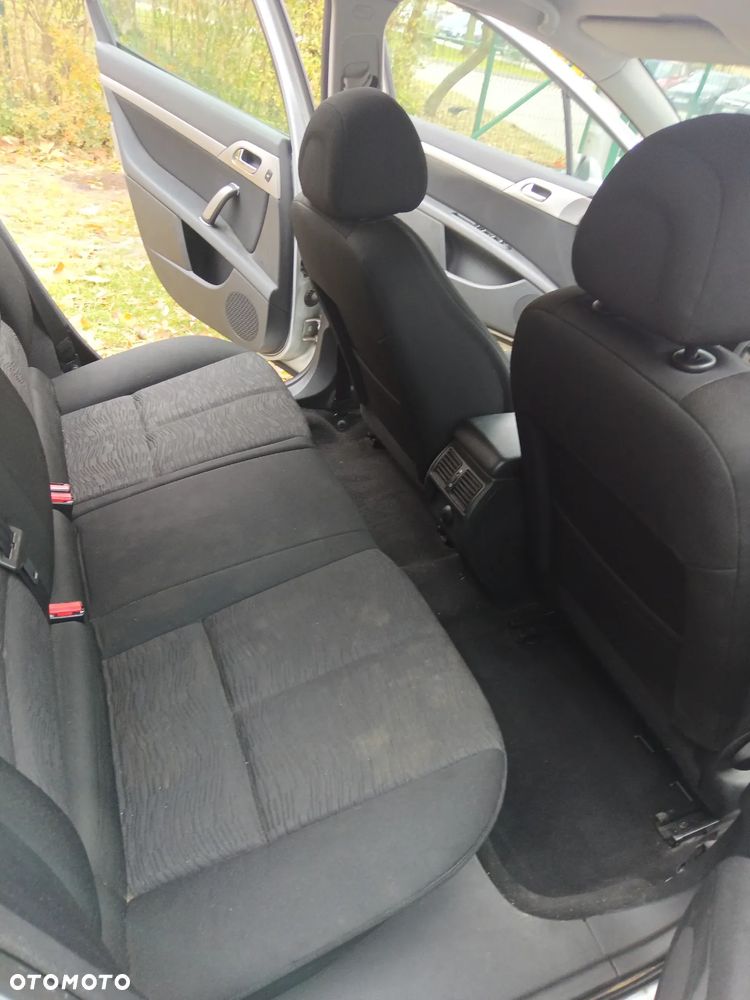 Peugeot 407 2.0 HDI Presence n.gama - 14