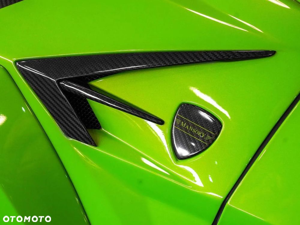 Lamborghini Urus Standard - 32