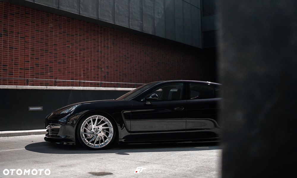 Porsche Panamera 4S - 10