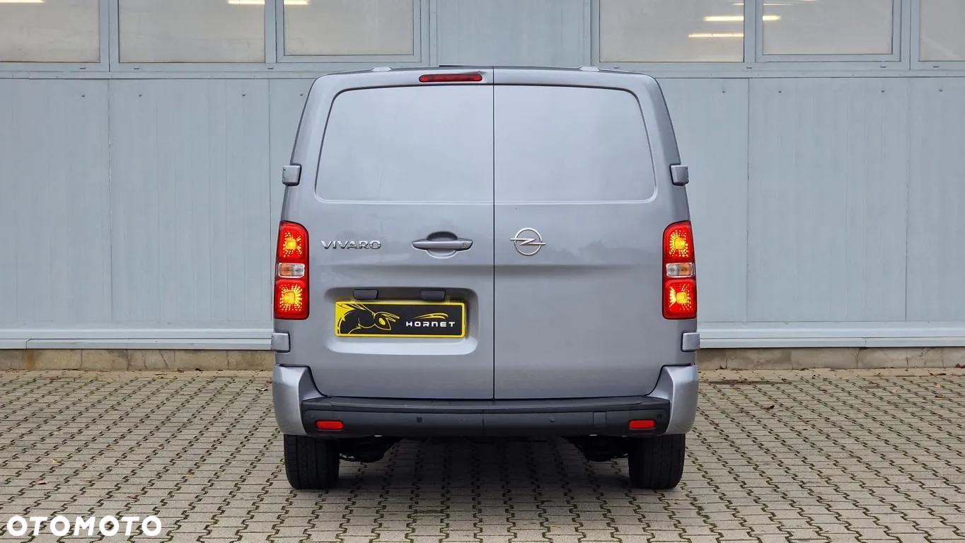 Opel Vivaro Extra Long - 11