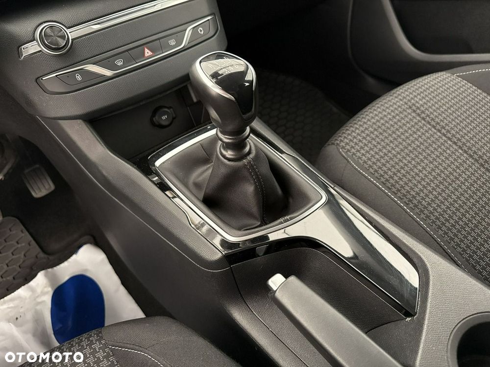 Peugeot 308 - 16