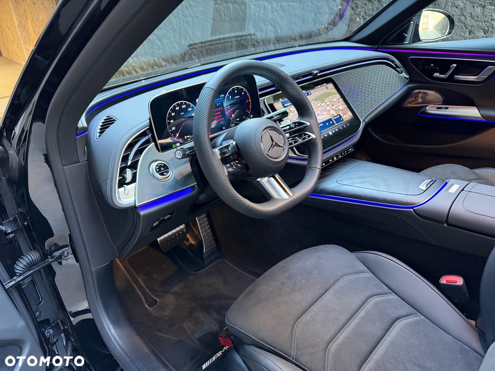 Mercedes-Benz Klasa E 220 d 4-Matic AMG - 26
