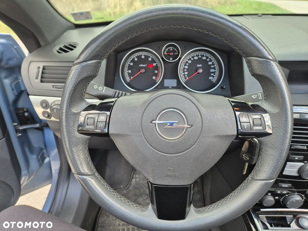 Opel Astra 1.8 Cosmo - 23