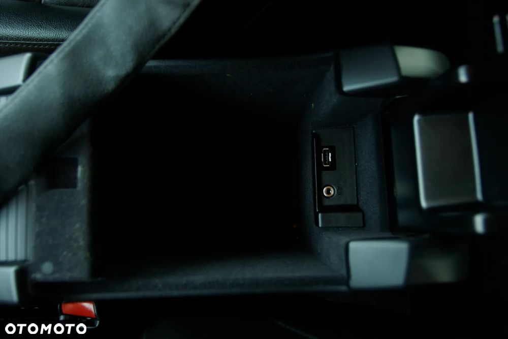 Volvo V60 D3 Geartronic Momentum - 34