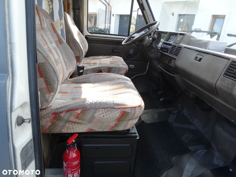 Peugeot J5 - 34