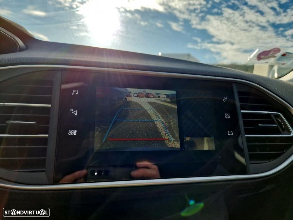 Peugeot 308 SW 1.2 PureTech Allure Full LED EAT8 - 8