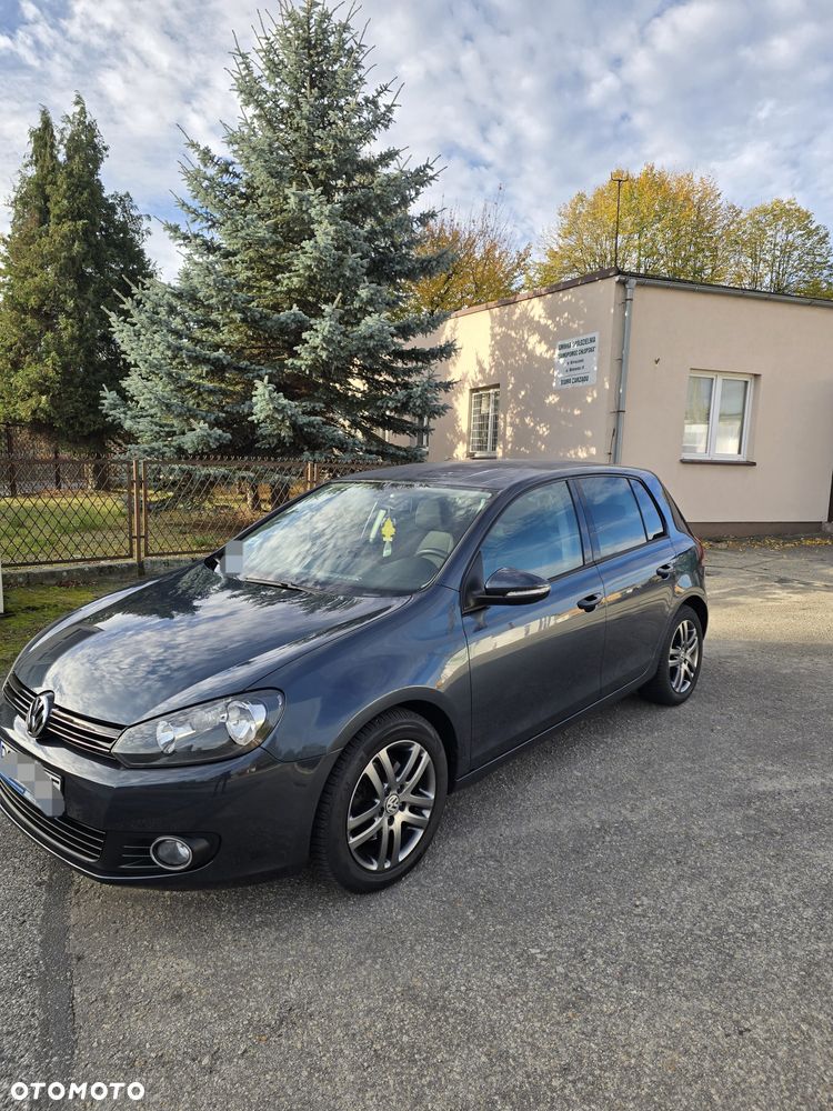Volkswagen Golf - 1