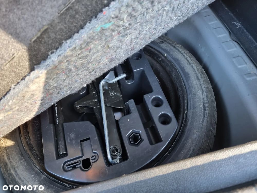 Renault Captur 1.5 dCi Energy Intens EDC EU6 - 36