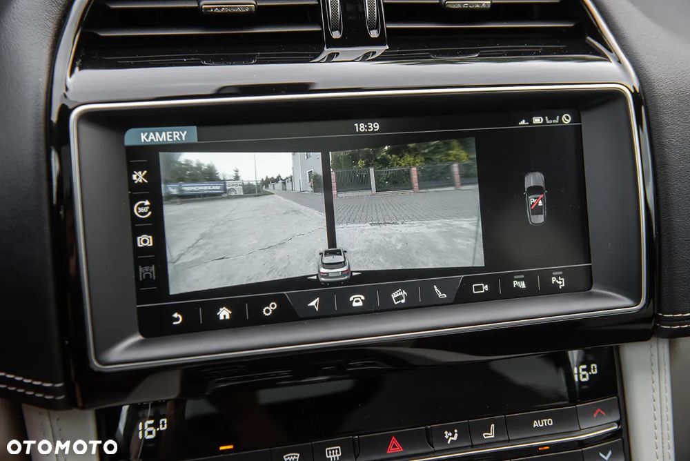 Jaguar F-Pace 5.0 V8 P550 AWD SVR - 27