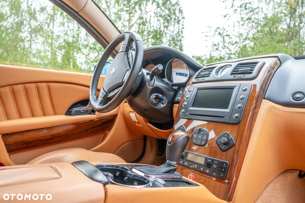 Maserati Quattroporte - 12