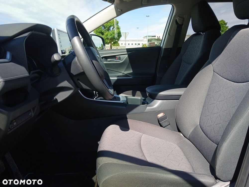 Toyota RAV4 - 16