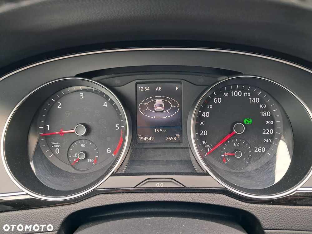 Volkswagen Passat 2.0 TDI BMT Highline DSG - 13
