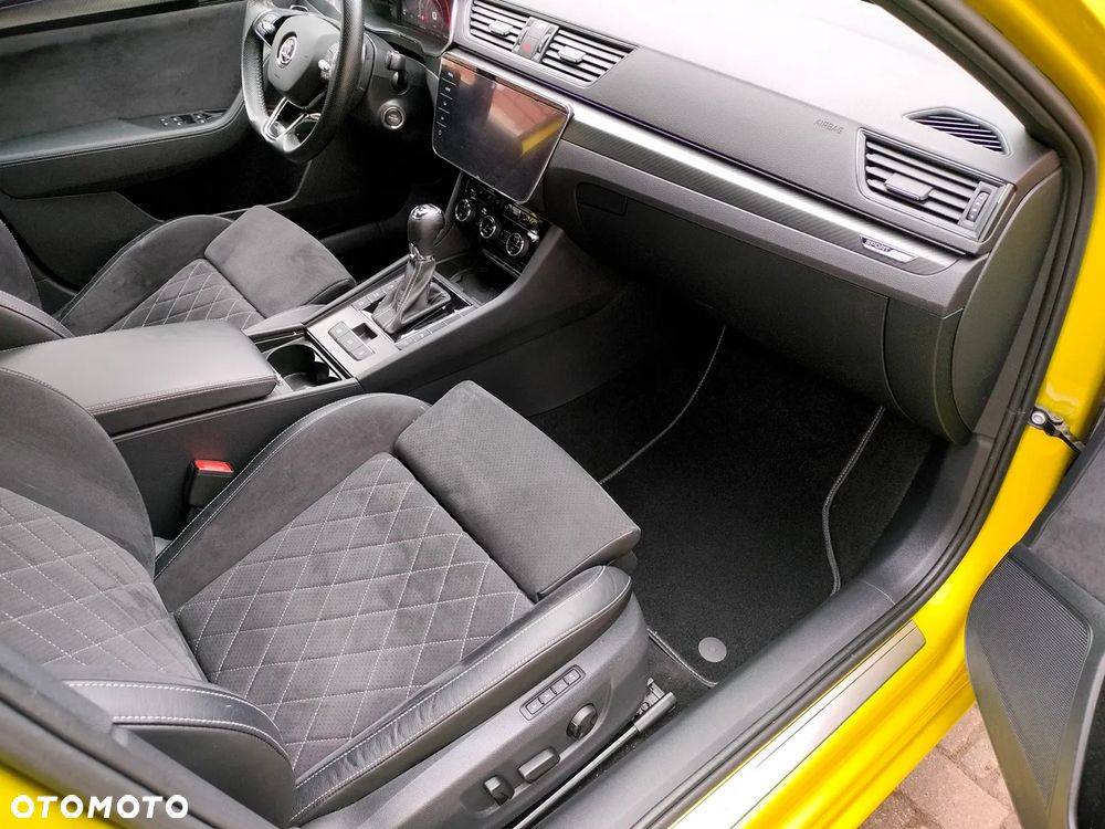 Skoda Superb 2.0 TDI SCR 4x4 Sportline DSG - 15