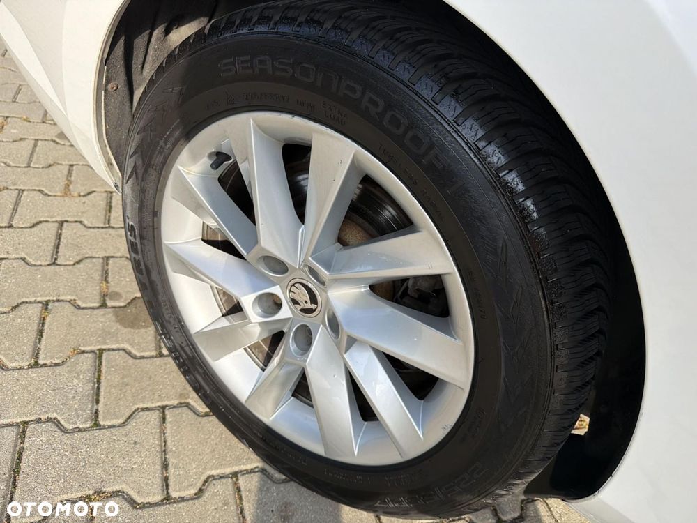 Skoda Superb 2.0 TDI DSG Sportline - 23