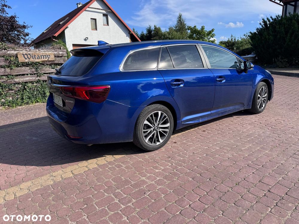 Toyota Avensis 2.0 D-4D Premium - 3