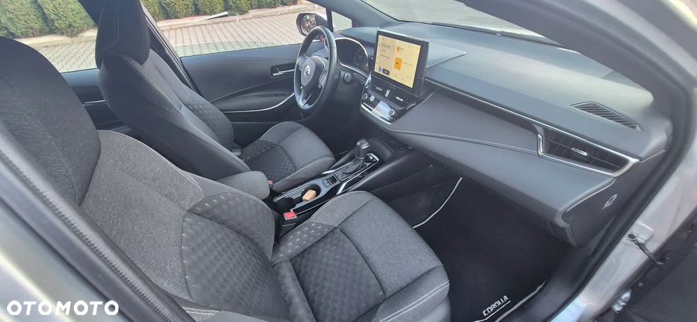 Toyota Corolla - 25
