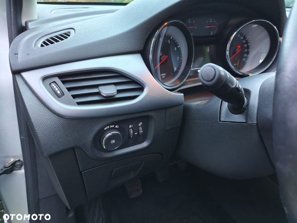 Opel Astra - 21