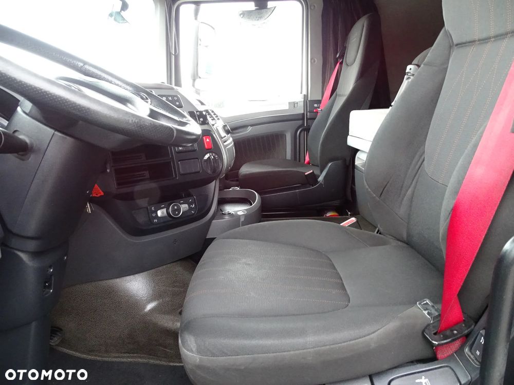 DAF XF 530 Super Space Cab - 8