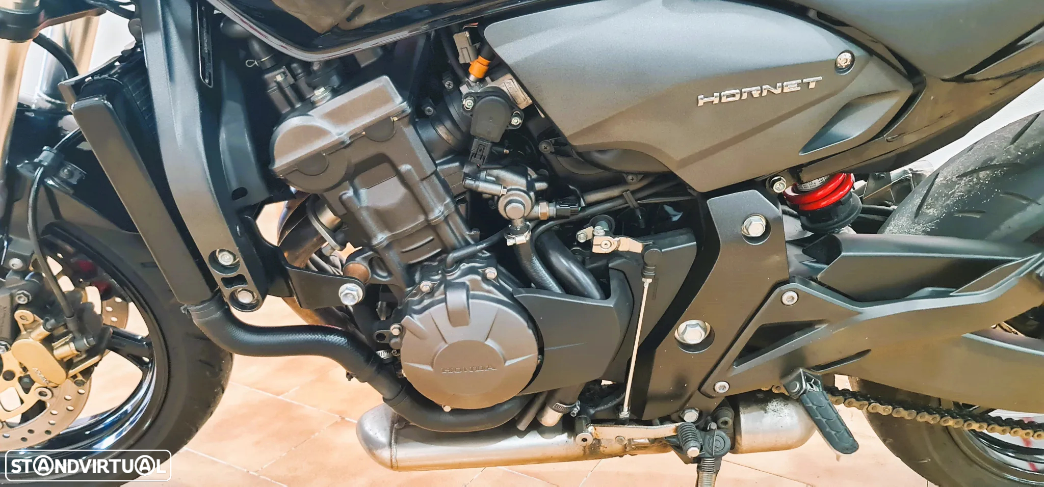 Honda Hornet 650 - 7