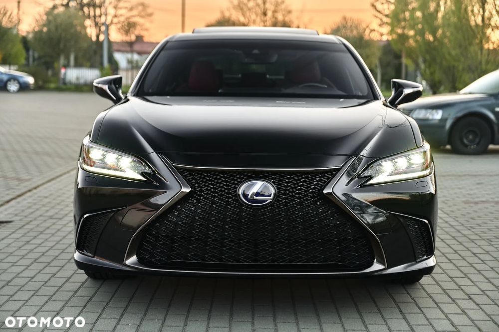 Lexus ES 300h F Sport - 5