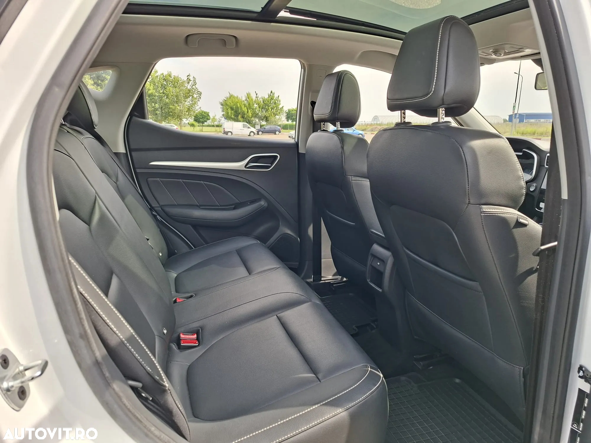 MG ZS EV Luxury - 10