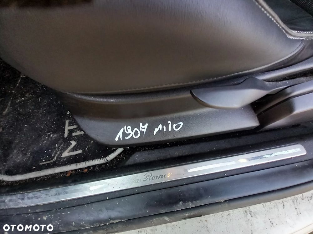 ALFA ROMEO MITO FOTELE KANAPA KOMPLET SKÓRY KUBŁY - 4