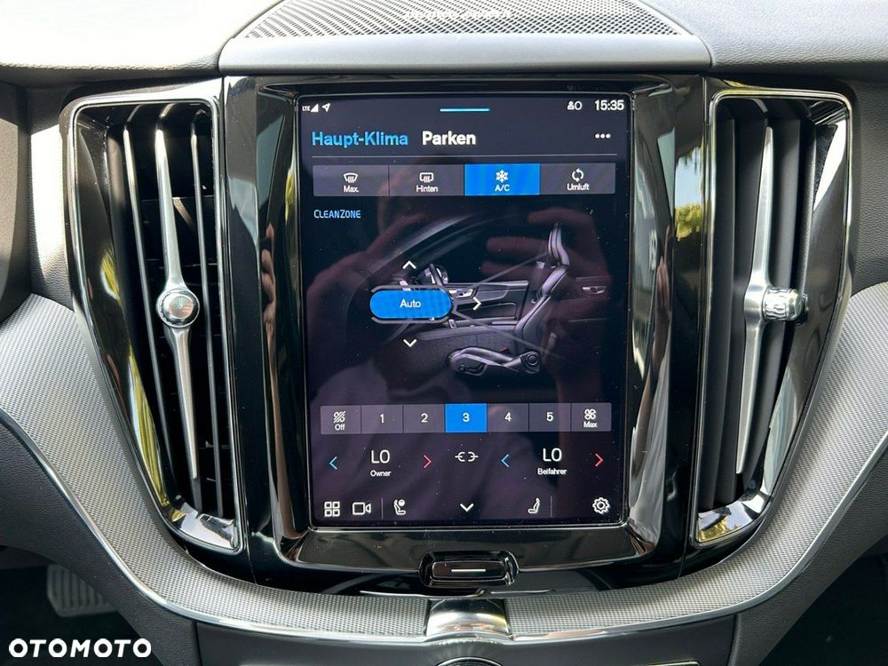 Volvo XC 60 B4 B Plus Dark - 28