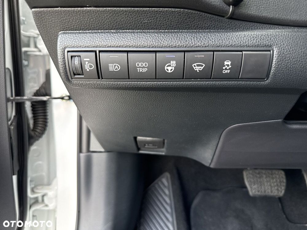 Toyota Corolla 1.8 Hybrid GR Sport - 26