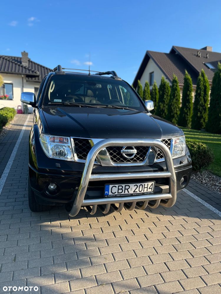 Nissan NAVARA - 1