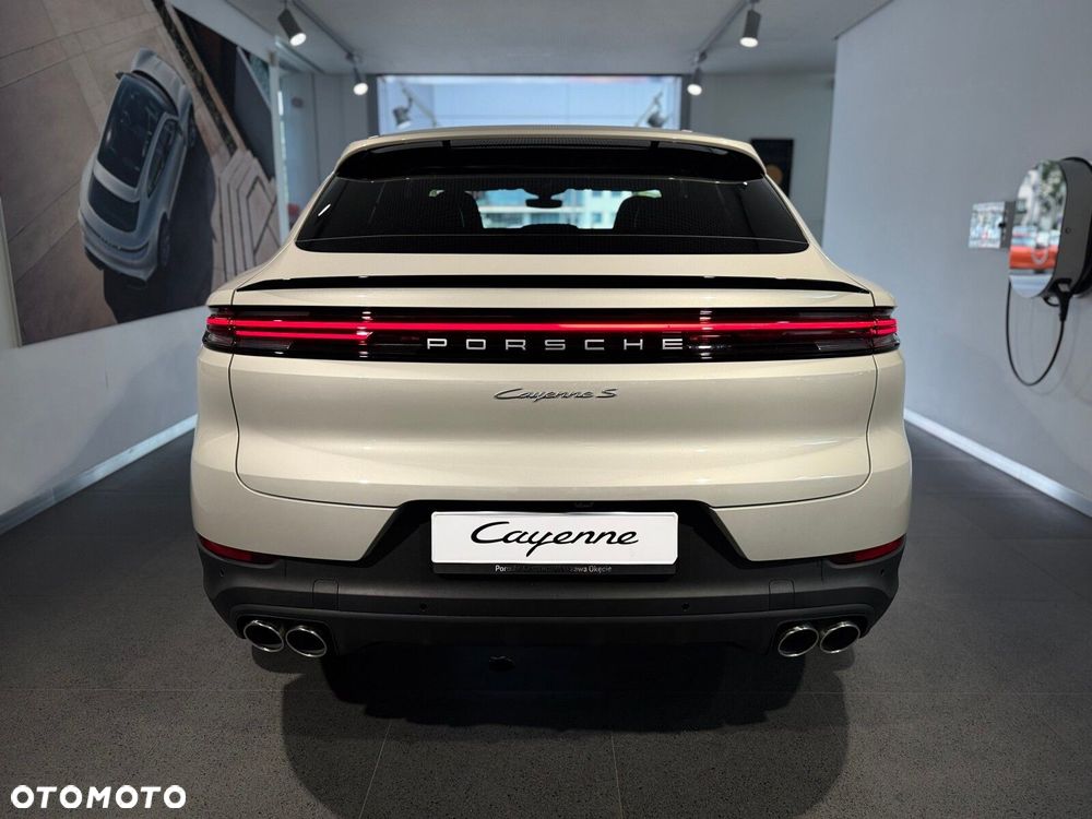 Porsche Cayenne - 8