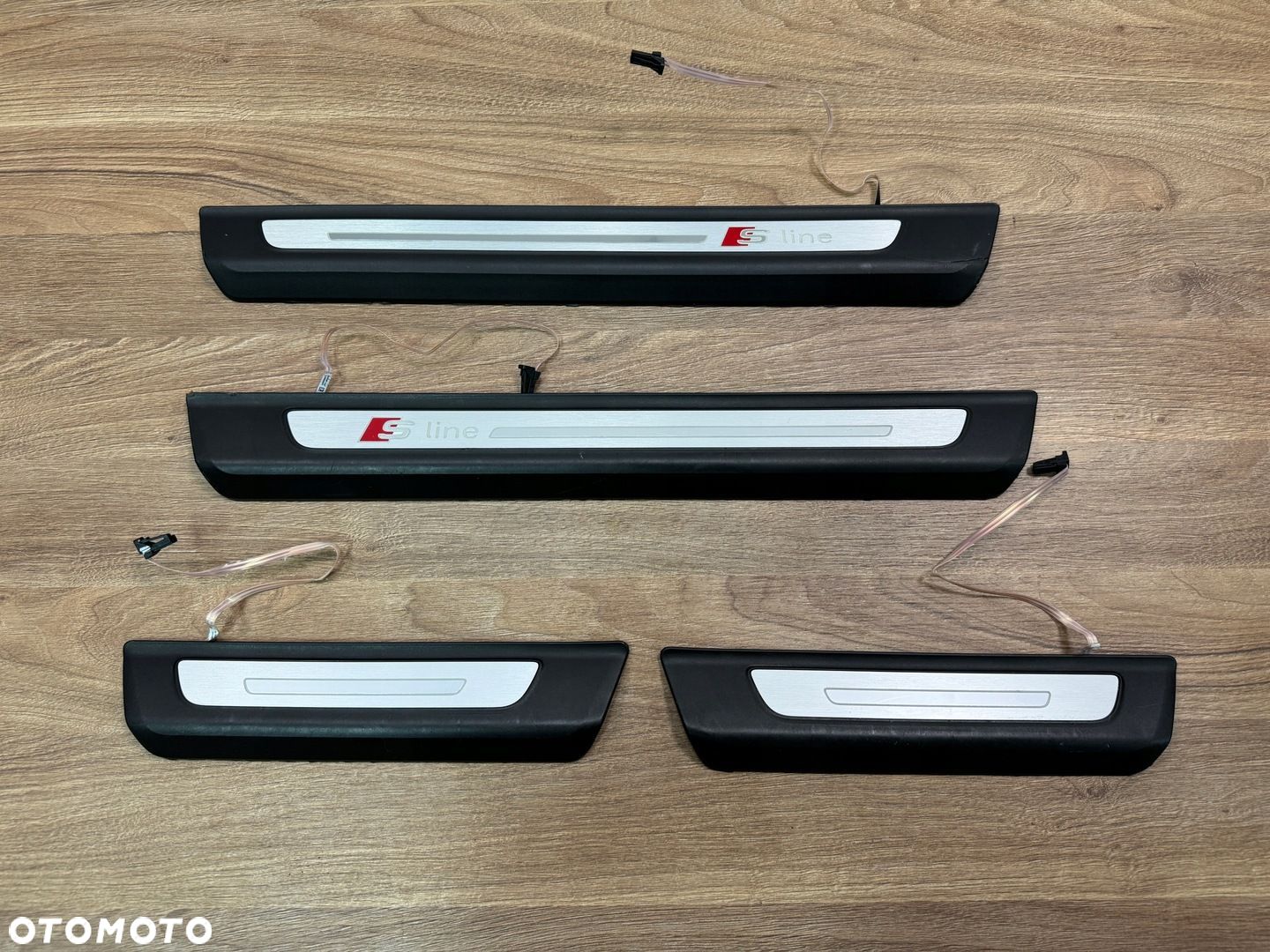 LISTWY PROGOWE LED AUDI Q7 4M S-LINE PODŚWIETLANE 4M0947405B 4M0947406B - 1