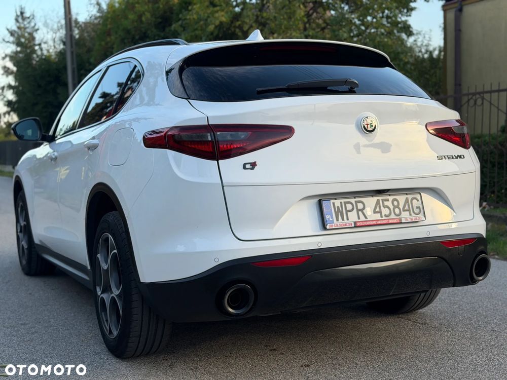 Alfa Romeo Stelvio 2.0 Turbo B-Tech Edition Q4 - 6