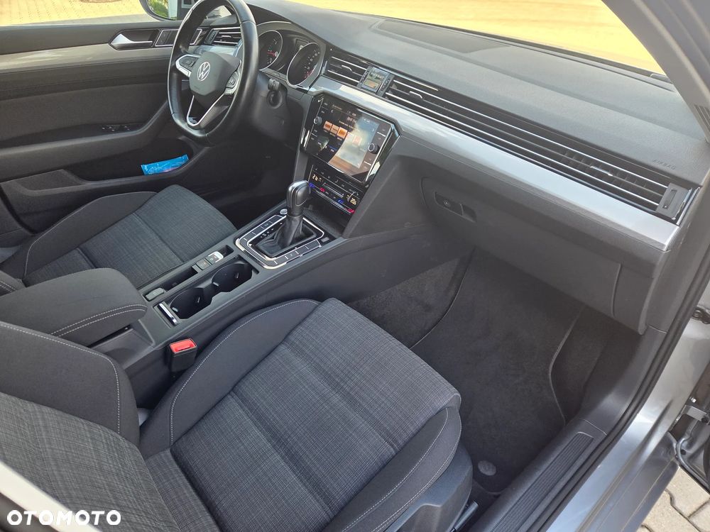 Volkswagen Passat 2.0 TDI SCR DSG Business - 10