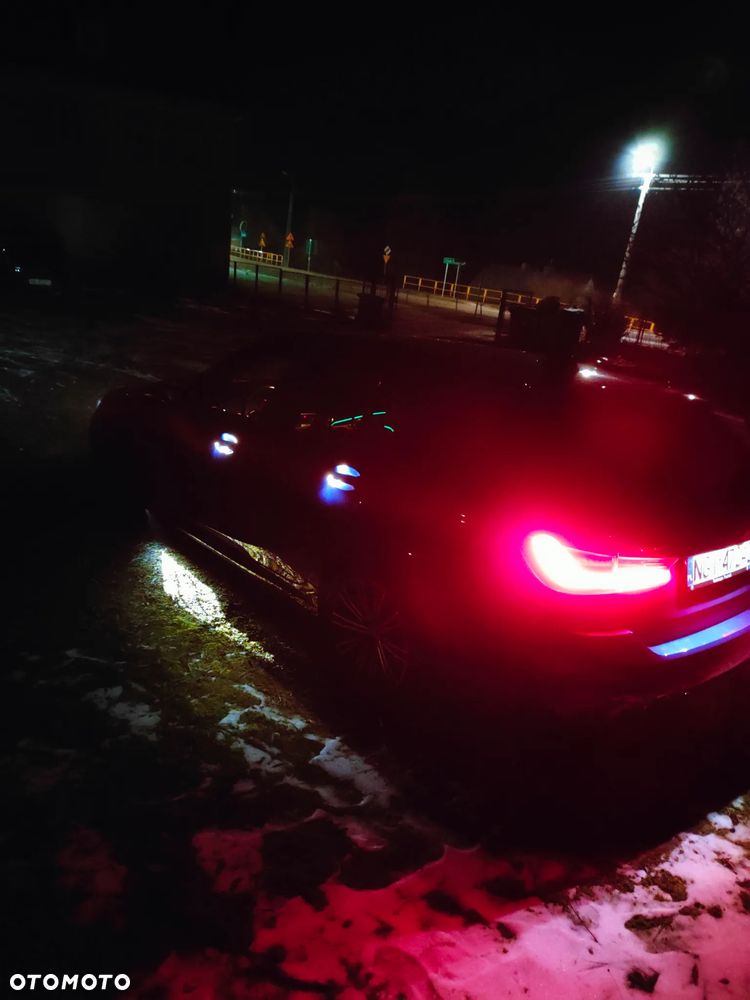 BMW Seria 3 320d M Sport Shadow sport - 11