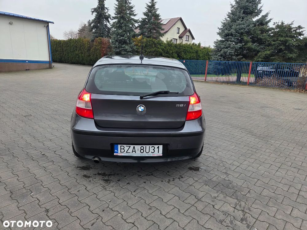 BMW Seria 1 118i - 10