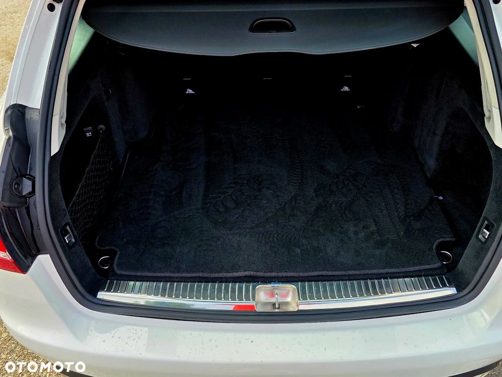 Mercedes-Benz Klasa C 200 4Matic 9G-TRONIC Avantgarde - 12