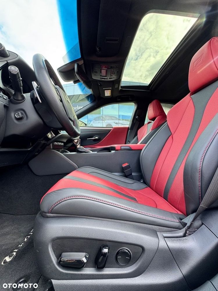 Lexus ES 300h F Sport Edition - 10