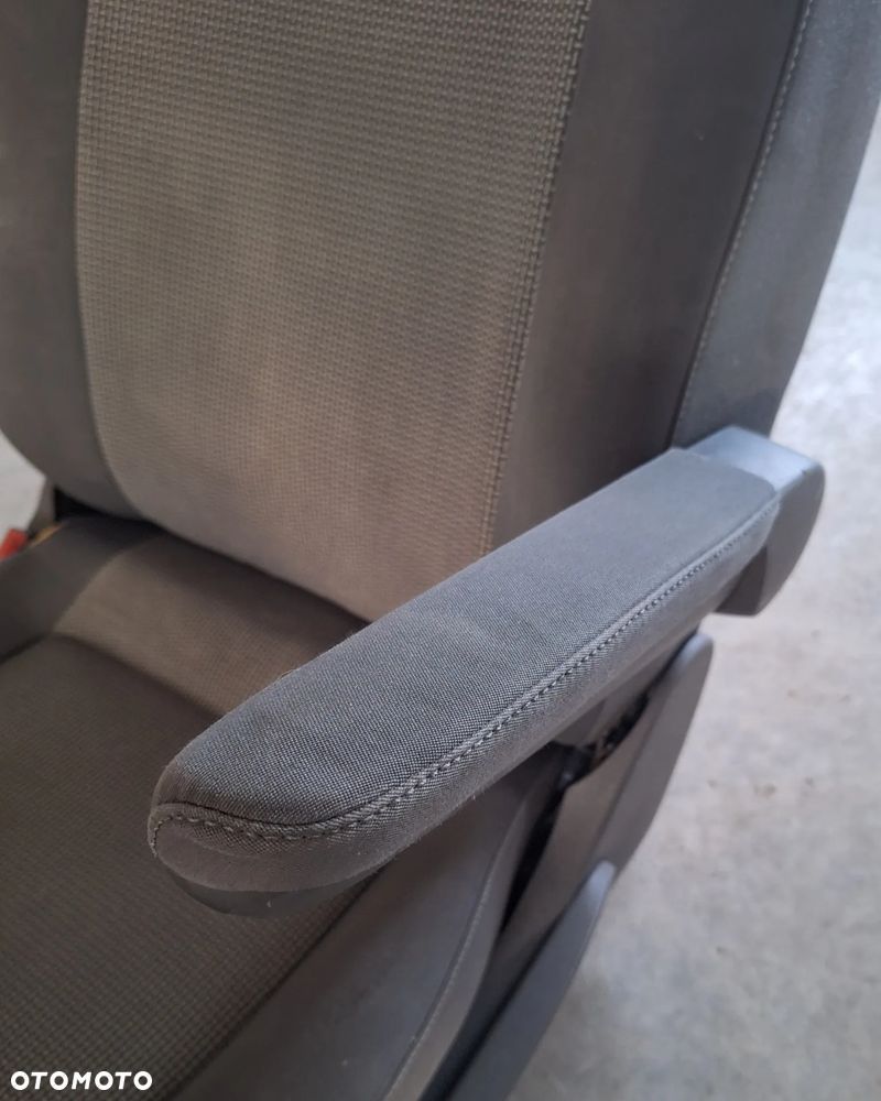 VW T6 T5 fotel kierowcy z podstawą podłokietnik - 9