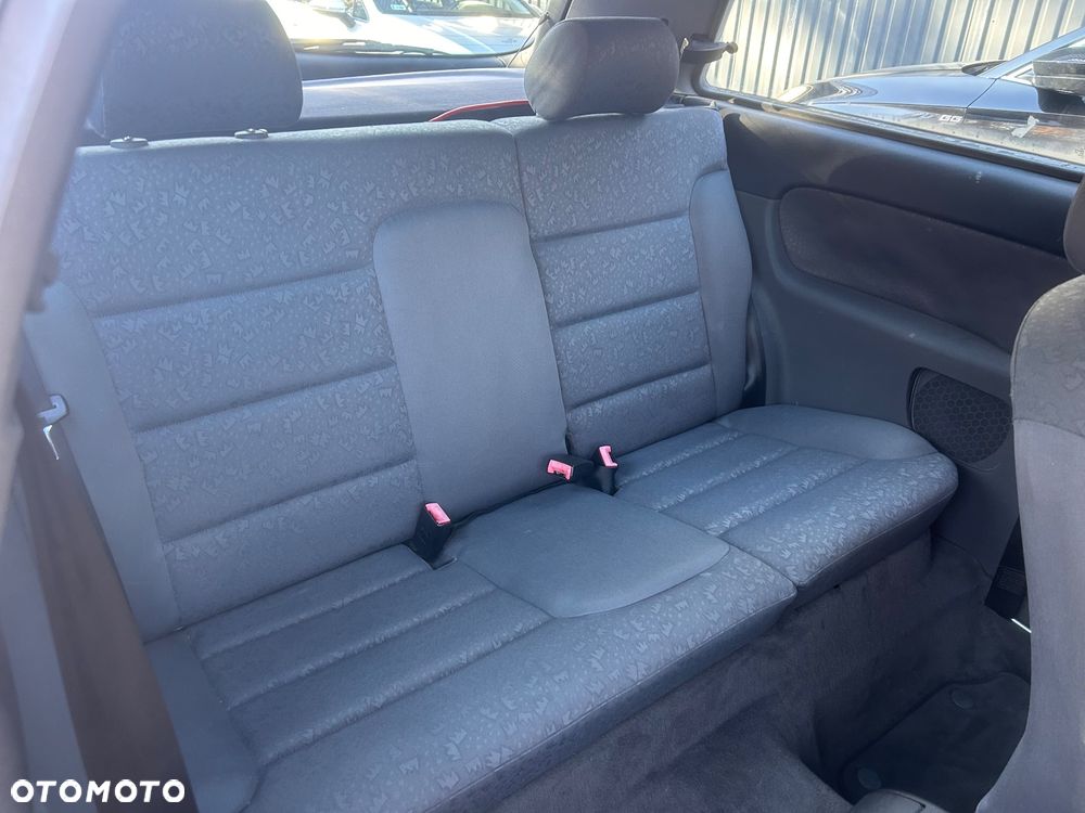 Audi A3 3-drzwiowe 1.6 Ambiente - 3