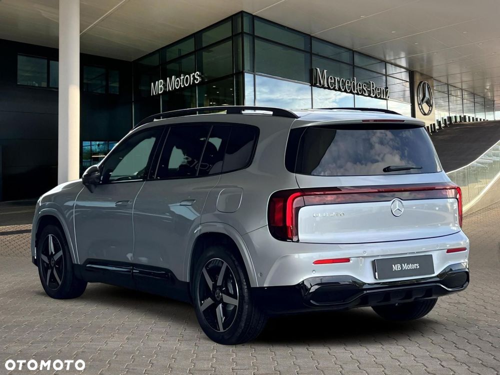 Mercedes-Benz GLB - 7