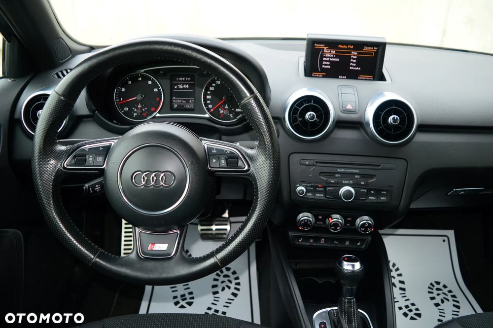 Audi A1 1.4 TFSI S tronic S line Sportpaket - 16