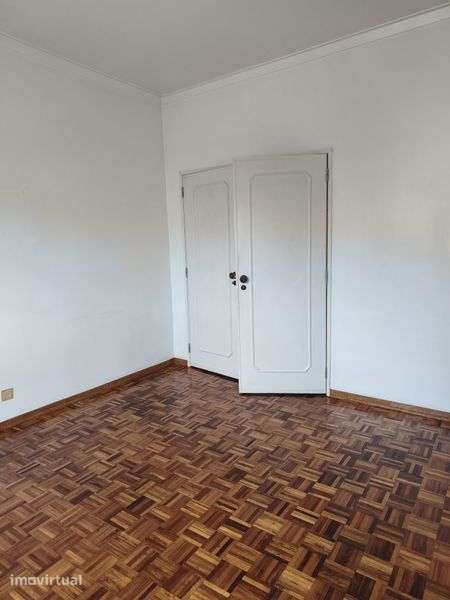 T2 Casal de São Brás, Frente ao Novo Centro de saúde, pronto a habitar - Grande imagem: 4/8