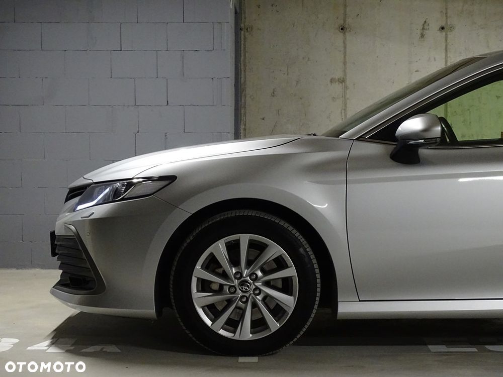 Toyota Camry 2.5 Hybrid Comfort CVT - 2