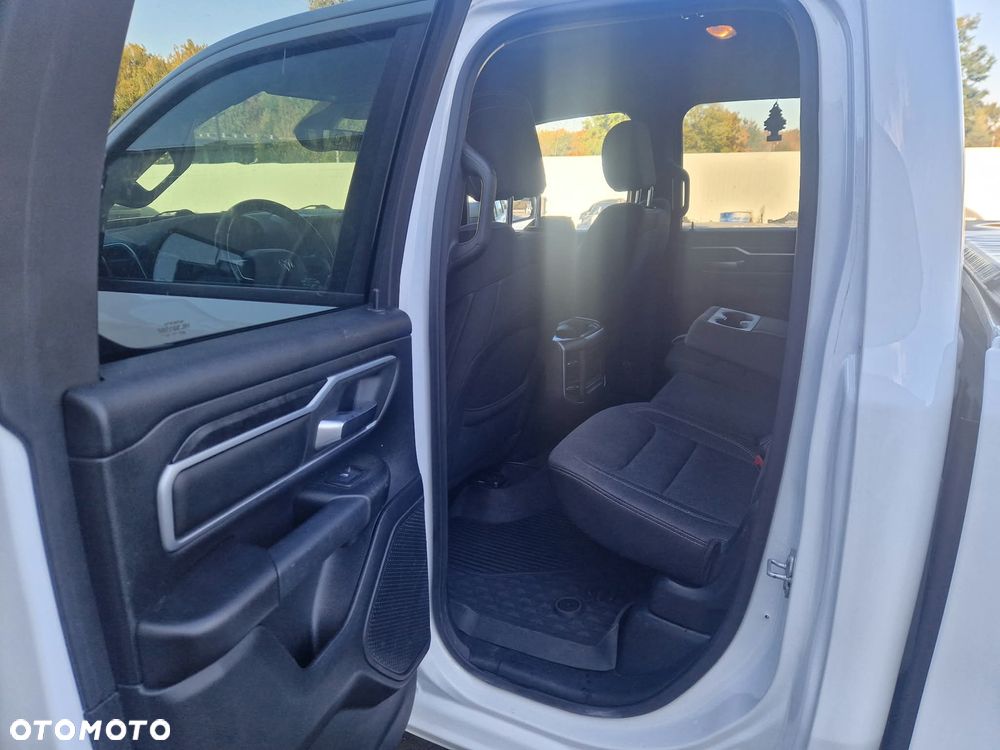 RAM 1500 - 12