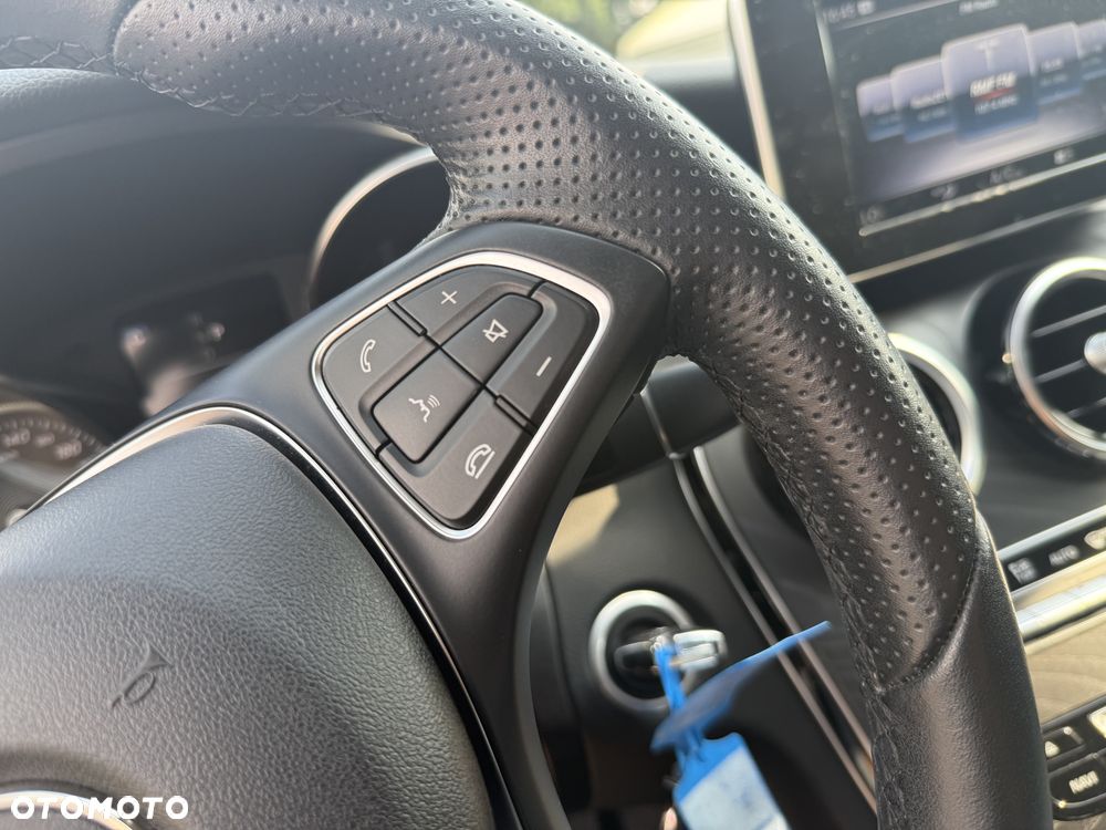 Mercedes-Benz Klasa C 180 (BlueEFFICIENCY) 7G-TRONIC Avantgarde - 23