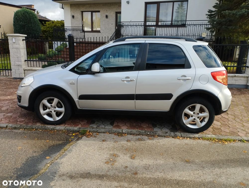 Suzuki SX4 1.9 DDiS 4WD GS / Premium - 6