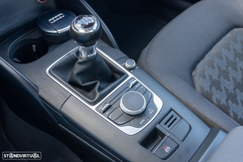 Audi A3 Limousine 1.6 TDI S-line - 21