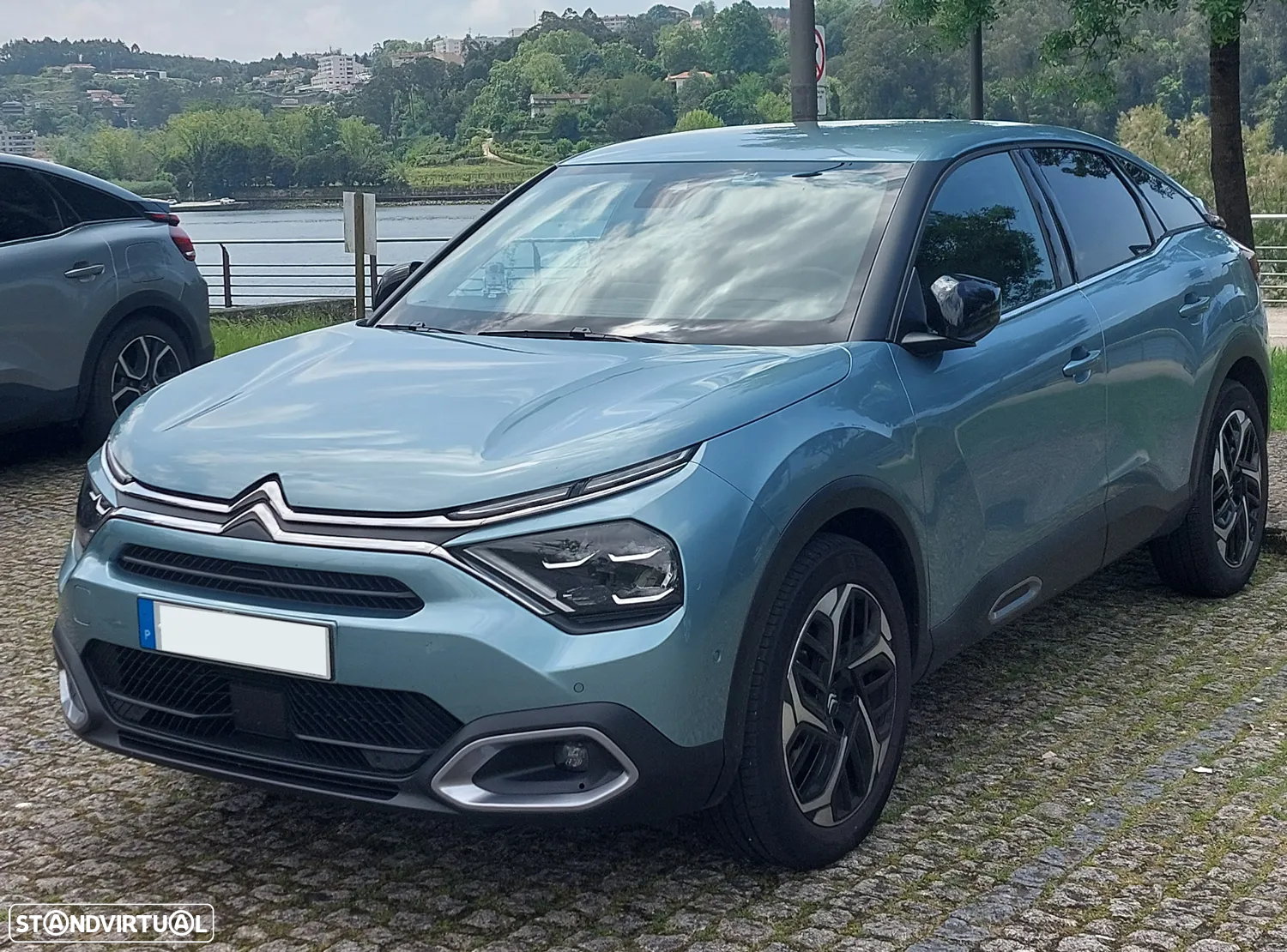 Citroën C4 1.2 PureTech Shine - 2