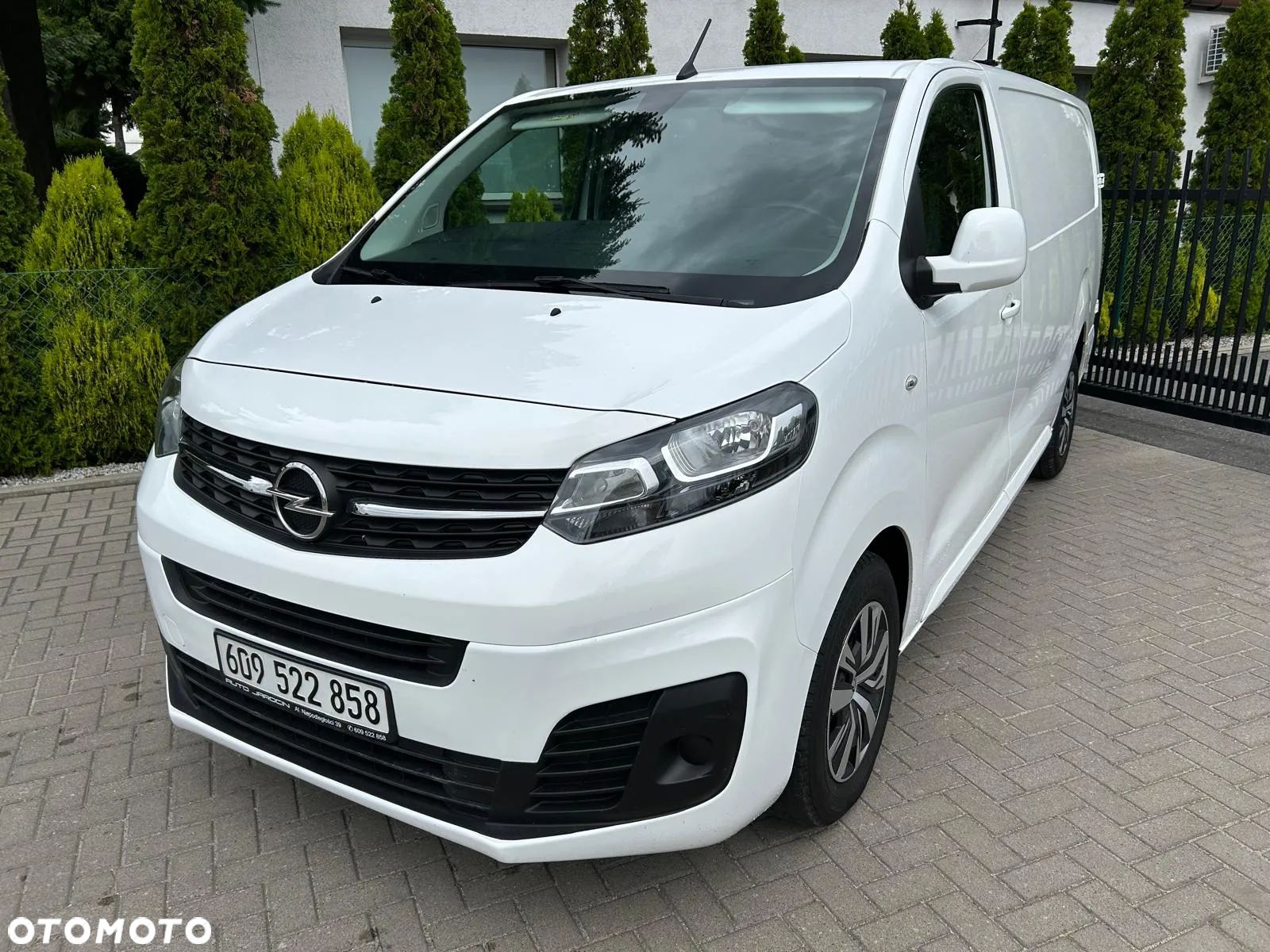 Opel Vivaro - 1